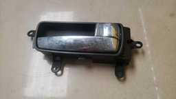 MAÇANETA INTERNA TRASEIRA DIREITA SENTRA 2008 A 2013 (2)