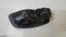 MAÇANETA INTERNA ESQUERDA RENAULT CAPTUR 2017 A 2020 (3)