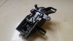 MAÇANETA INTERNA DIANTEIRA DIREITA MARCH 2012 A 2019 (3)