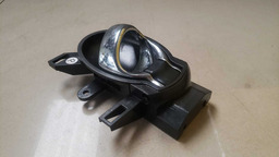 MAÇANETA INTERNA TRASEIRA DIREITA VERSA 2012 A 2019 (2)