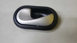 MAÇANETA INTERNA ESQUERDA RENAULT SANDERO 2008 A 2013 (4)