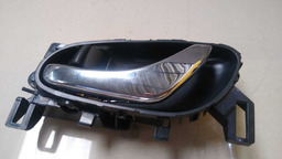 MAÇANETA INTERNA PORTA TRASEIRO ESQUERDO SENTRA 2015 2016