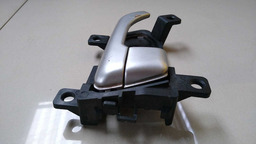 MAÇANETA INTERNA DIREITO KIA SPORTAGE 2011-2012