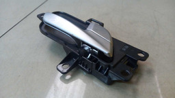 MAÇANETA INTERNA TRASEIRA DIREITA HYUNDAI CRETA 2.0 2017