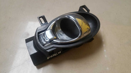 MAÇANETA INTERNA TRASEIRA DIREITA MARCH 2012 A 2019 (2)