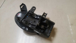 MAÇANETA INTERNA DIANTEIRA DIREITA NISSAN VERSA 2012 A 2019