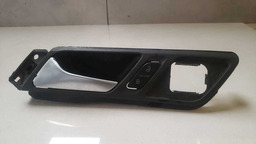 MAÇANETA INTERNA DIANTEIRA ESQUERDA VW JETTA 2012 A 2016 (3)