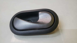 MAÇANETA INTERNA LADO DIREITO RENAULT LOGAN 2008 A 2013 (2)