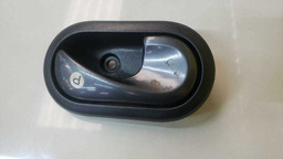 MAÇANETA INTERNA LADO DIREITO RENAULT LOGAN 2008 A 2013