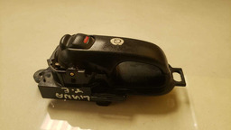 MAÇANETA INTERNA TRASEIRA E NISSAN LIVINA 2008 A 2013 (2)