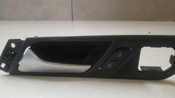 MAÇANETA INTERNA DIANTEIRA ESQUERDA VW JETTA 2012 A 2016