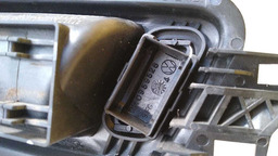 MAÇANETA INTERNA TRASEIRA DIREITA VW AMAROK 2015 A 2018 (1)