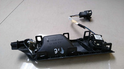 MAÇANETA INTERNA PORTA TRAS. ESQUERDO VW PASSAT VARIANT 2010