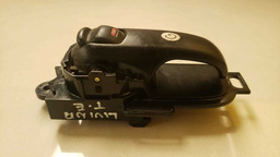 MAÇANETA INTERNA TRASEIRA ESQUERDA NISSAN LIVINA 2008 A 2013