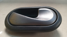 MAÇANETA INTERNA DIREITA RENAULT SANDERO 2009 A 2014