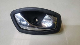 MAÇANETA INTERNA DIREITA RENAULT FLUENCE 2011 A 2017 (2)