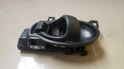 MAÇANETA INTERNA DIANTEIRA DIREITA NISSAN MARCH 2012 A 2019