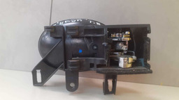 MAÇANETA INTERNA TRASEIRA ESQUERDA NISSAN VERSA 2013 1.6