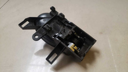 MAÇANETA INTERNA TRASEIRA ESQUERDA NISSAN VERSA 2012 A 2019