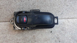 MAÇANETA INTERNA TRASEIRA DIREITA NISSAN LIVINA 2009