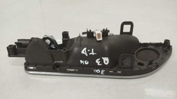 MAÇANETA INTERNA TRASEIRO DIREITO AUDI Q3 2013 2014