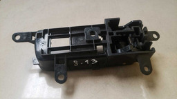 MAÇANETA INTERNA DIANTEIRA ESQUERDA SENTRA 2008 A 2013