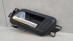 MAÇANETA INTERNA TRASEIRA ESQUERDA VW AMAROK 2018 ORIGINAL