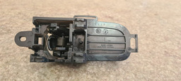MAÇANETA INTERNA TRASEIRA ESQUERDA NISSAN LIVINA 2010 11