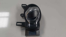 MAÇANETA INTERNA TRASEIRA DIREITA NISSAN VERSA 2019 A 2020