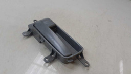 MAÇANETA INTERNA DIANTEIRA ESQUERDA NISSAN SENTRA 2012