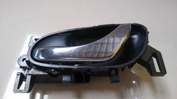 Maçaneta Interna Dianteira Esquerda Nissan Sentra 2015 2016