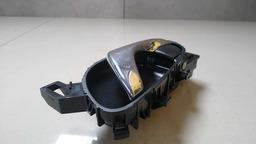 MAÇANETA INTERNA DIANTEIRA ESQUERDA NISSAN SENTRA 2015 2016