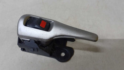 MAÇANETA INTERNA TRASEIRA ESQUERDA TOYOTA COROLLA 2010