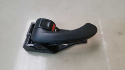 MAÇANETA INTERNA DIANTEIRA ESQUERDA TOYOTA RAV4 2007 A 2012