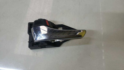 MAÇANETA INTERNA ESQUERDA TOYOTA RAV4 2013