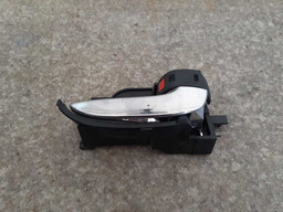 MAÇANETA INTERNA TRASEIRA DIREITA TOYOTA ETIOS 2013 A 2020