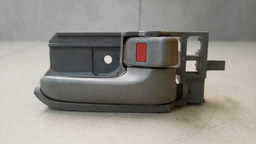 MAÇANETA INTERNA TRASEIRA DIREITA TOYOTA COROLLA 2003