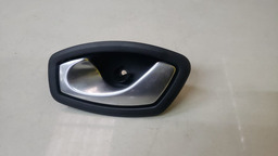 MAÇANETA INTERNA ESQUERDA RENAULT FLUENCE 2011 A 2017 (6)
