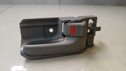 MAÇANETA INTERNA DIANTEIRA DIREITA TOYOTA COROLLA 2003