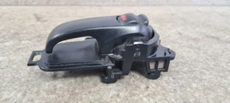 MAÇANETA INTERNA DIANTEIRA ESQUERDA NISSAN LIVINA 2010 11