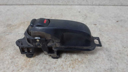 MAÇANETA INTERNA DIANTEIRA DIREITA NISSAN LIVINA 2009