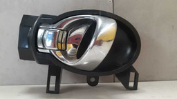 Maçaneta Interna Traseira Esquerda Nissan March 2014 A 2018