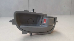MAÇANETA INTERNA TRASEIRA DIREITA TOYOTA COROLLA 2017