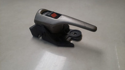 MAÇANETA INTERNA DIREITA TOYOTA COROLLA 2009 A 2014 (2)