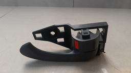 MAÇANETA INTERNA TRASEIRA DIREITA TOYOTA RAV4 2013 2014