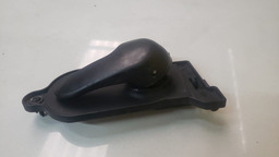 MAÇANETA INTERNA DIREITA FORD FIESTA 2004 A 2011