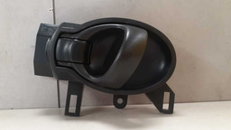 MAÇANETA INTERNA DIANTEIRA ESQUERDA NISSAN MARCH 2014