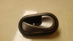 MAÇANETA INTERNA DIREITA RENAULT MEGANE 2007 A 2013