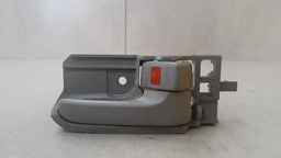 MAÇANETA INTERNA DIANTEIRA D TOYOTA COROLLA 2002 A 2005