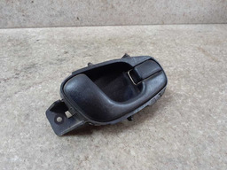 MAÇANETA INTERNA DIANTEIRA DIREITA DAEWOO LANOS 1997 A 2001